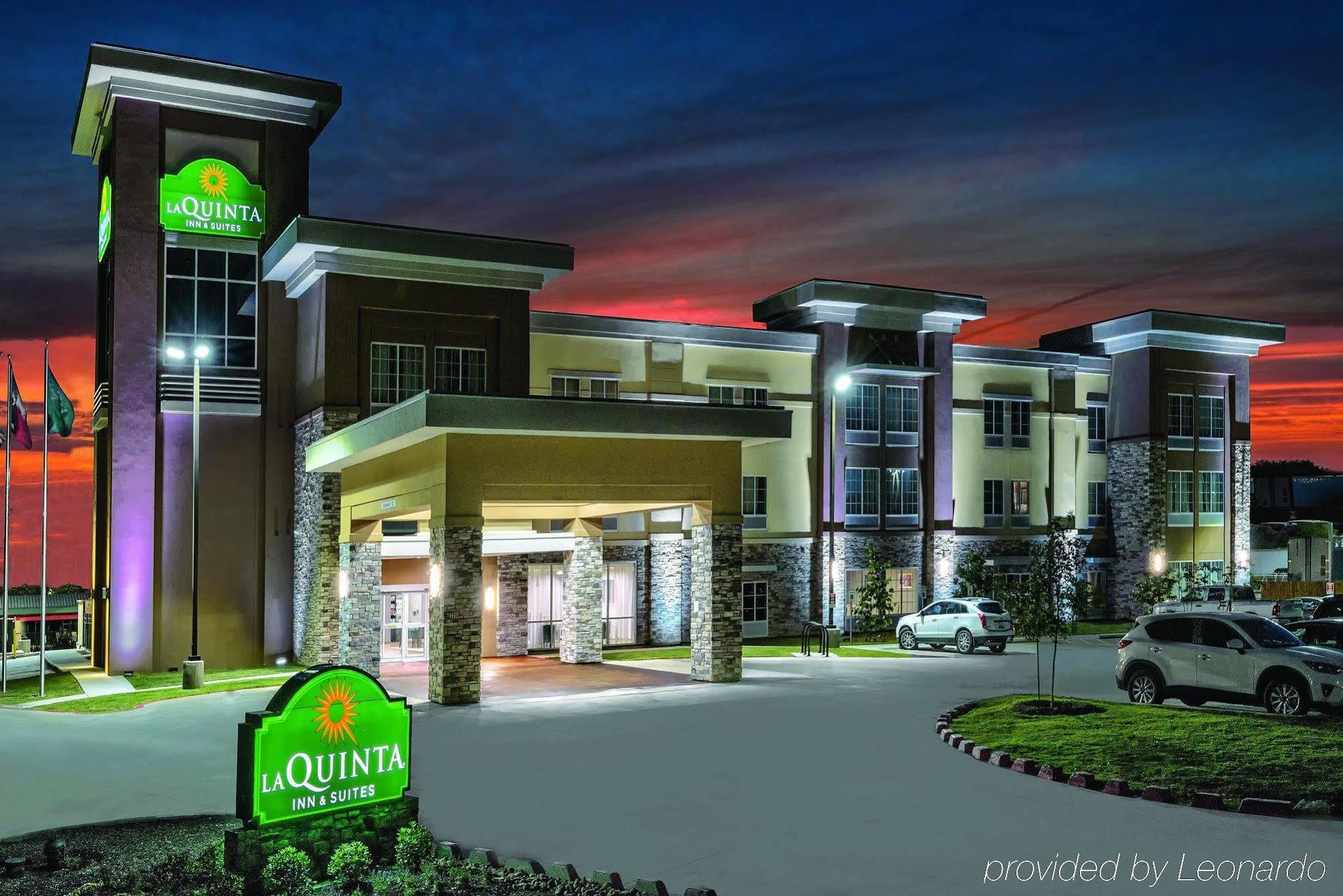 Comfort Inn Near Frost Bank Center San Antonio Exterior photo