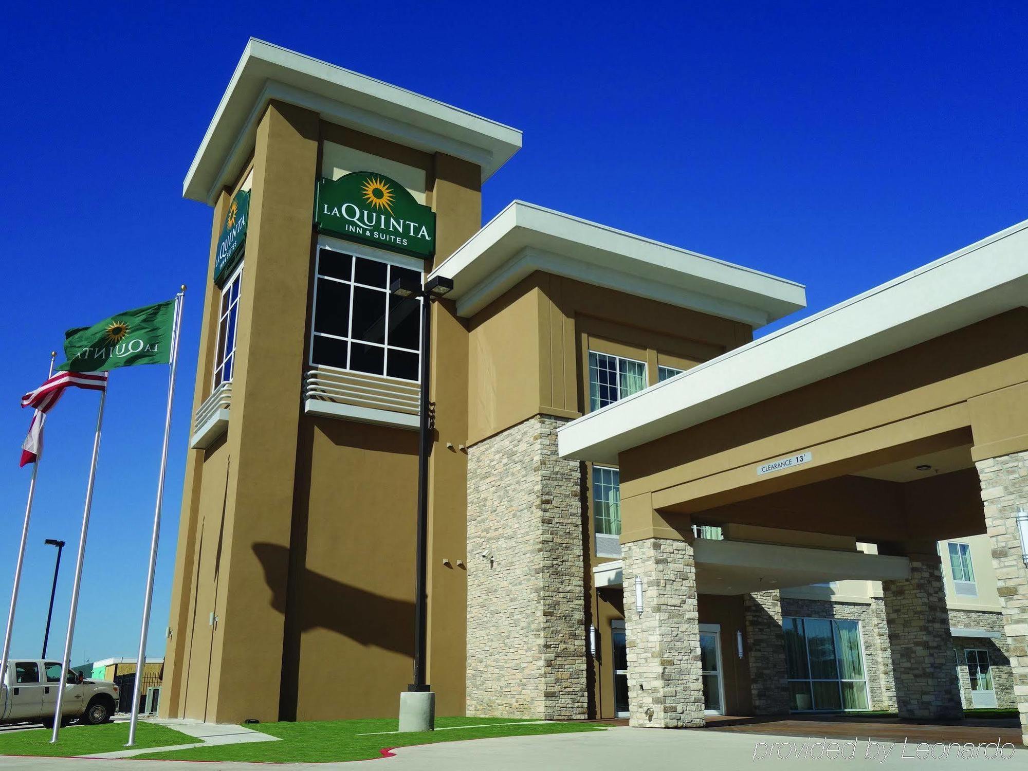 Comfort Inn Near Frost Bank Center San Antonio Exterior photo
